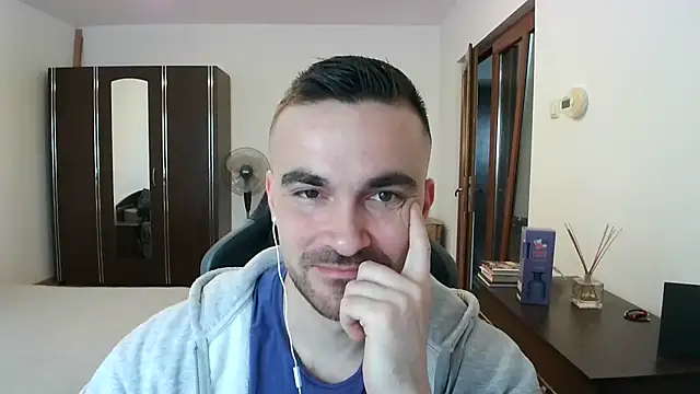 Snapshot of mu5clemania2 chatting on 04.03.26 mu5clemania2 online show from 04.03.26