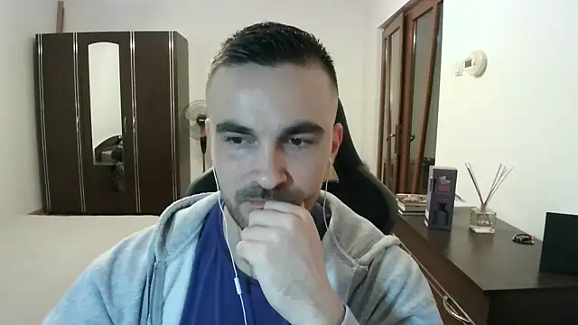 Snapshot of mu5clemania2 chatting on 04.03.26 mu5clemania2 online show from 04.03.26