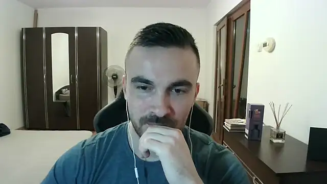 Snapshot of mu5clemania2 chatting on 04.08.26 mu5clemania2 online show from 04.08.26