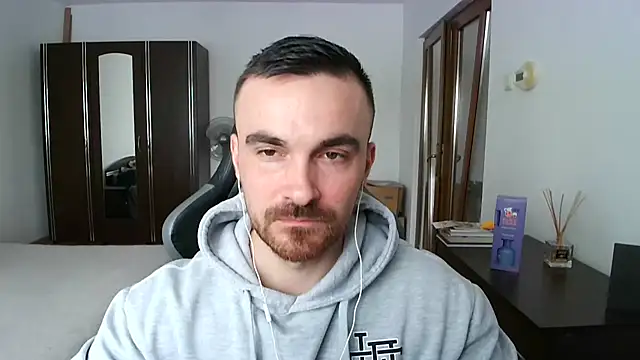 Snapshot of mu5clemania2 chatting on 04.10.26 mu5clemania2 online show from 04.10.26