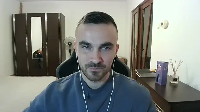 Snapshot of mu5clemania2 chatting on 04.13.26 mu5clemania2 online show from 04.13.26