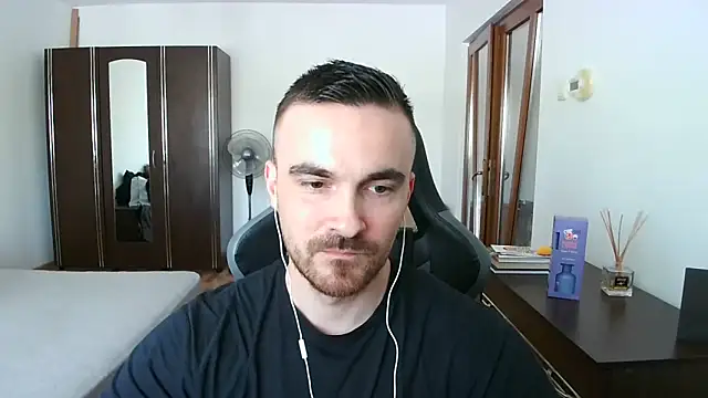 Snapshot of mu5clemania2 chatting on 04.16.26 mu5clemania2 online show from 04.16.26