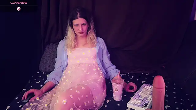 Alice Pinkhead online show from 03.13.25