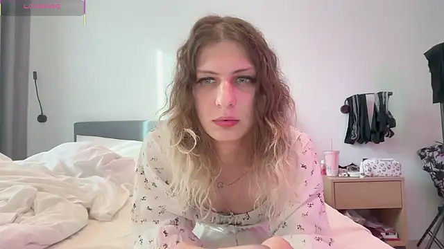 Alice Pinkhead online show from 11.11.25