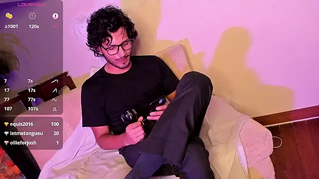 Snapshot of Nicholasrodrii chatting on 12.19.24 Nicholasrodrii online show from 12.19.24