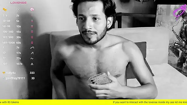 Snapshot of Nicholasrodrii chatting on 02.14.25 Nicholasrodrii online show from 02.14.25