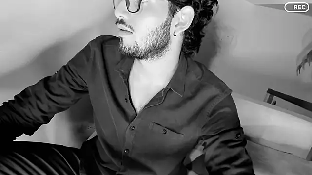 Snapshot of Nicholasrodrii chatting on 03.17.25 Nicholasrodrii online show from 03.17.25