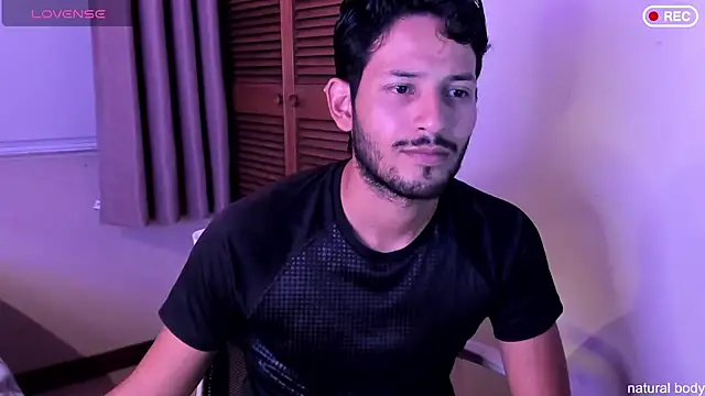 Snapshot of Nicholasrodrii chatting on 10.26.25 Nicholasrodrii online show from 10.26.25