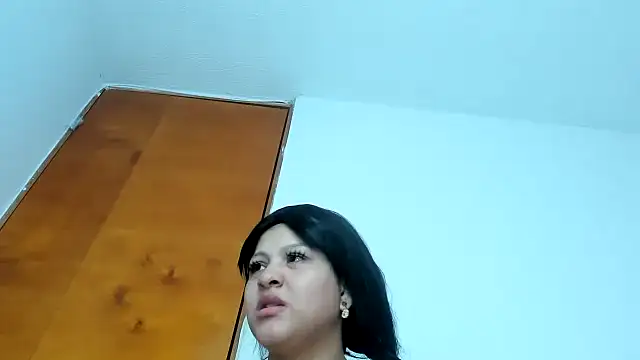 Natalycarter online show from 10.19.25