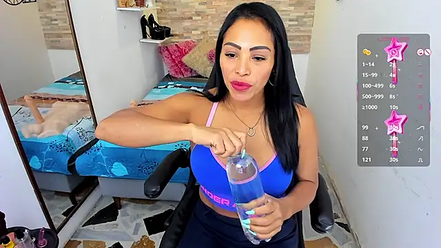 Snapshot of CindyWilliams_ chatting on 11.12.25 CindyWilliams online show from 11.12.25