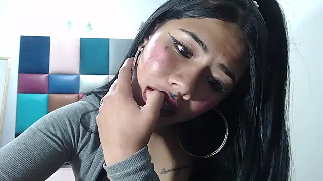 lily jamesx online show from 01.24.25