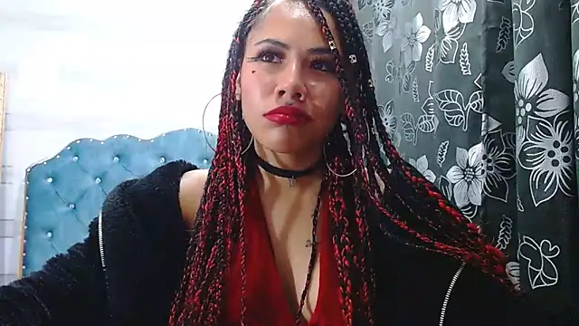 lily jamesx online show from 02.11.25