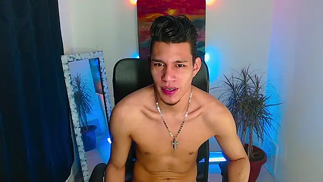 Snapshot of dirtyboy_23 chatting on 10.11.25 dirtyboy 23 online show from 10.11.25