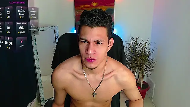 Snapshot of dirtyboy_23 chatting on 10.25.25 dirtyboy 23 online show from 10.25.25