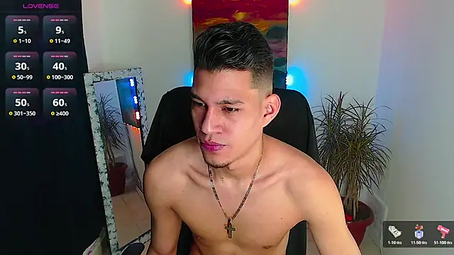 Snapshot of dirtyboy_23 chatting on 10.26.25 dirtyboy 23 online show from 10.26.25