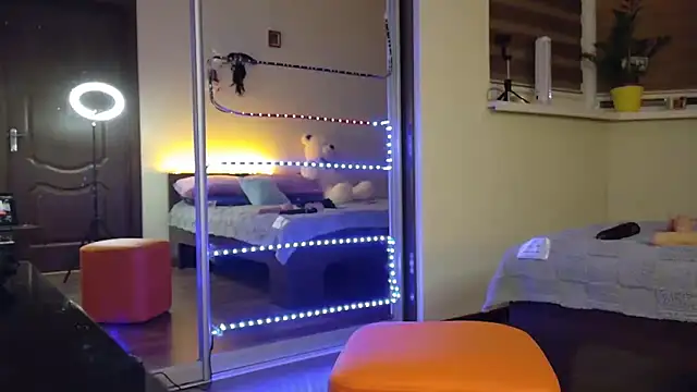 Denny Brenda online show from 02.12.25