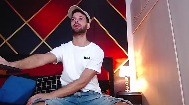 Snapshot of CindyandCarlo chatting on 01.11.25 CindyandCarlo online show from 01.11.25