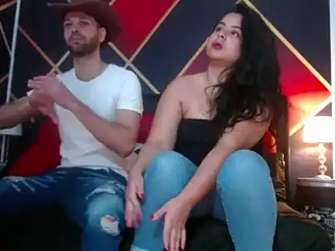 Snapshot of CindyandCarlo chatting on 01.29.25 CindyandCarlo online show from 01.29.25