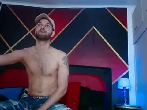 Snapshot of CindyandCarlo chatting on 01.30.25 CindyandCarlo online show from 01.30.25