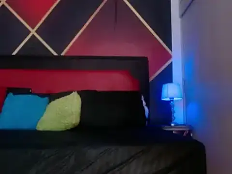 Snapshot of CindyandCarlo chatting on 02.21.25 CindyandCarlo online show from 02.21.25