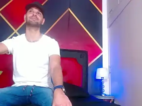 Snapshot of CindyandCarlo chatting on 03.01.25 CindyandCarlo online show from 03.01.25