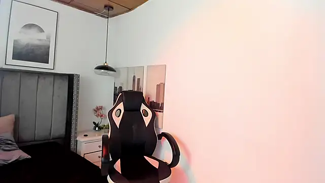 Alaia Cute online show from 02.14.25