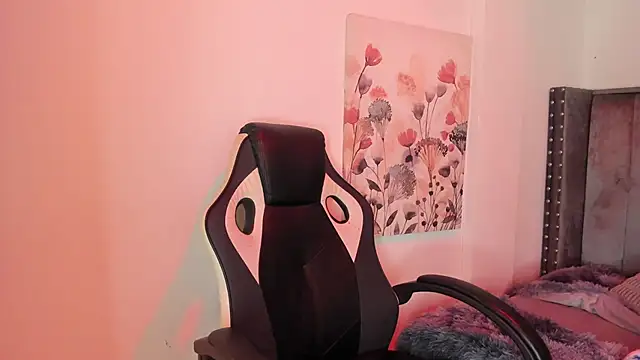 Alaia Cute online show from 12.05.25