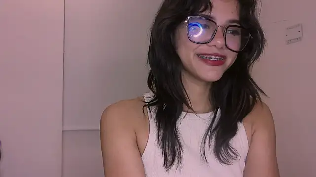Snapshot of Lovely-allys chatting on 10.02.25 Lovely-allys online show from 10.02.25