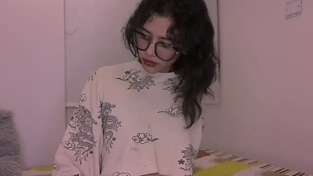Snapshot of Lovely-allys chatting on 10.03.25 Lovely-allys online show from 10.03.25