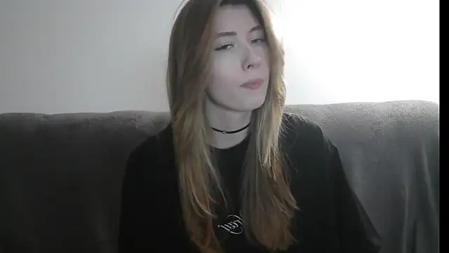 ErikaShyy online show from 01.20.25