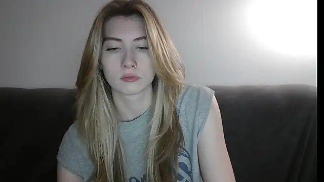 ErikaShyy online show from 02.05.25