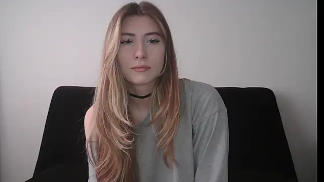 ErikaShyy online show from 10.14.25