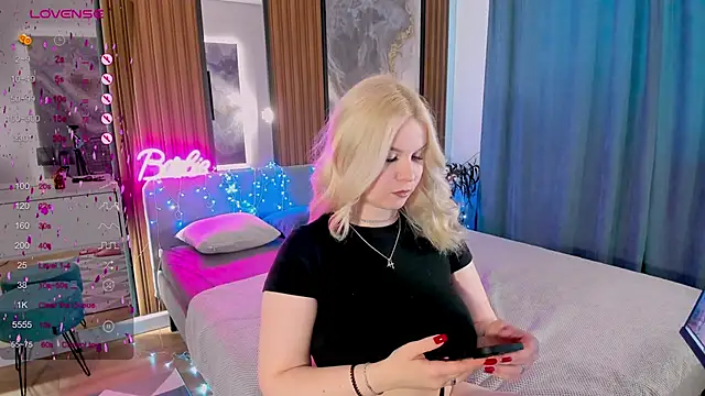 Snapshot of Tasty_booty chatting on 02.14.25 Tasty booty online show from 02.14.25