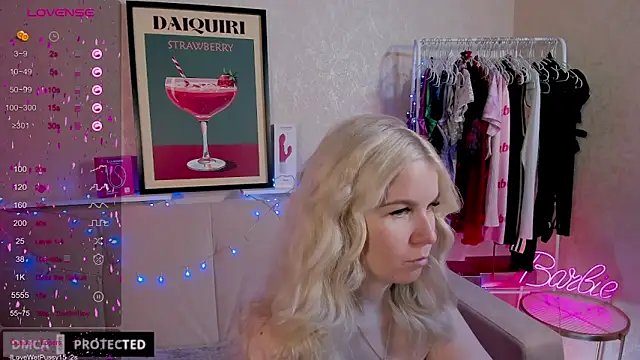 Snapshot of Tasty_booty chatting on 11.22.25 Tasty booty online show from 11.22.25