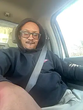 Snapshot of demonpt3 chatting on 12.30.24 demonpt3 online show from 12.30.24