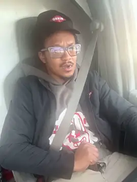 Snapshot of demonpt3 chatting on 12.18.25 demonpt3 online show from 12.18.25