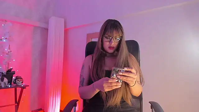 Snapshot of CyntiaAdams chatting on 03.08.25 CyntiaAdams online show from 03.08.25