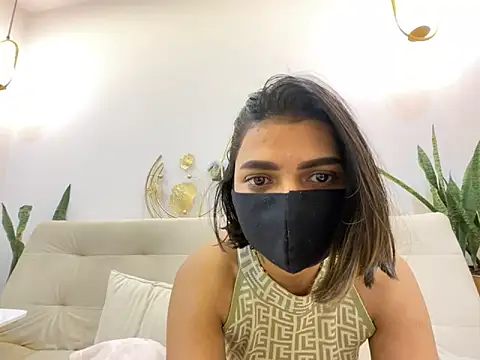 Snapshot of MaYaa__11 chatting on 02.11.25 MaYaa 11 online show from 02.11.25