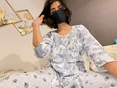 Snapshot of MaYaa__11 chatting on 03.18.25 MaYaa 11 online show from 03.18.25