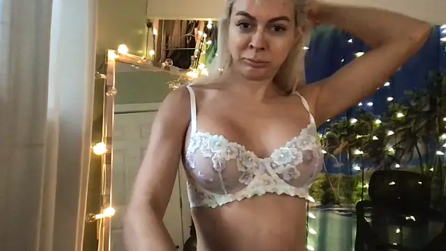 Snapshot of cunty_tranny_lydia chatting on 07.14.26 cunty tranny lydia online show from 07.14.26