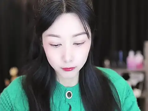 Nuyoah-77 online show from 01.08.25