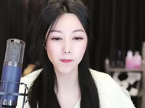 Nuyoah-77 online show from 01.15.25