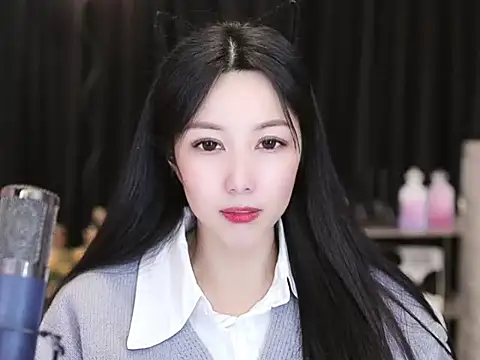 Nuyoah-77 online show from 01.25.25