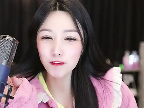 Nuyoah-77 online show from 02.19.25