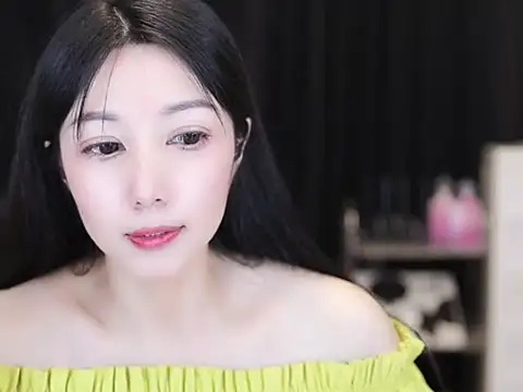 Nuyoah-77 online show from 10.05.25