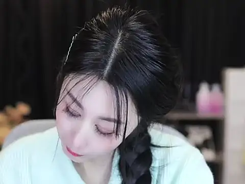 Nuyoah-77 online show from 01.10.26