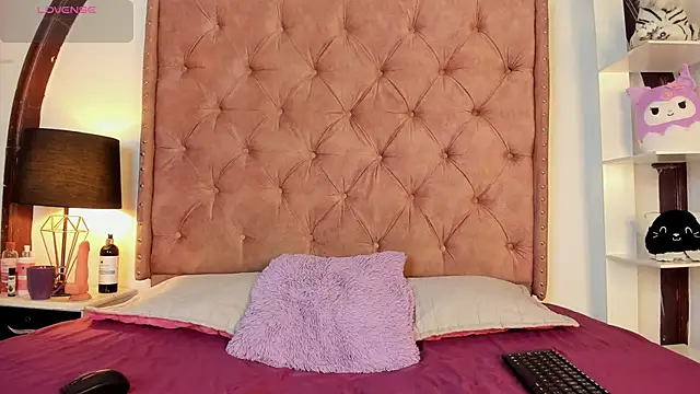 LadyAvalon online show from 01.15.25