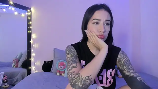 ValeriaCox online show from 02.20.25