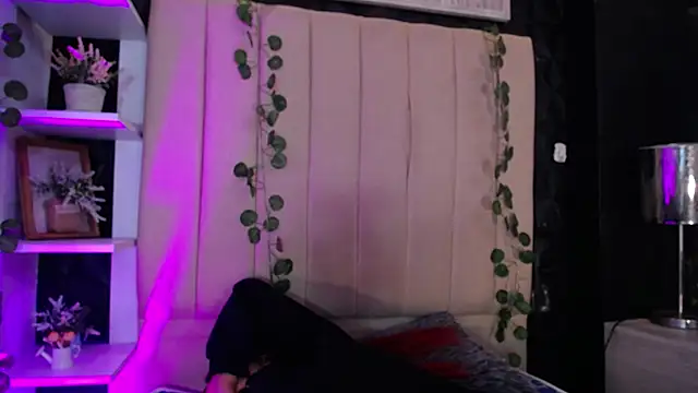 Mia Rinn online show from 02.06.25