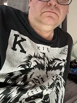 Snapshot of treatbobnicer chatting on 02.22.26 treatbobnicer online show from 02.22.26